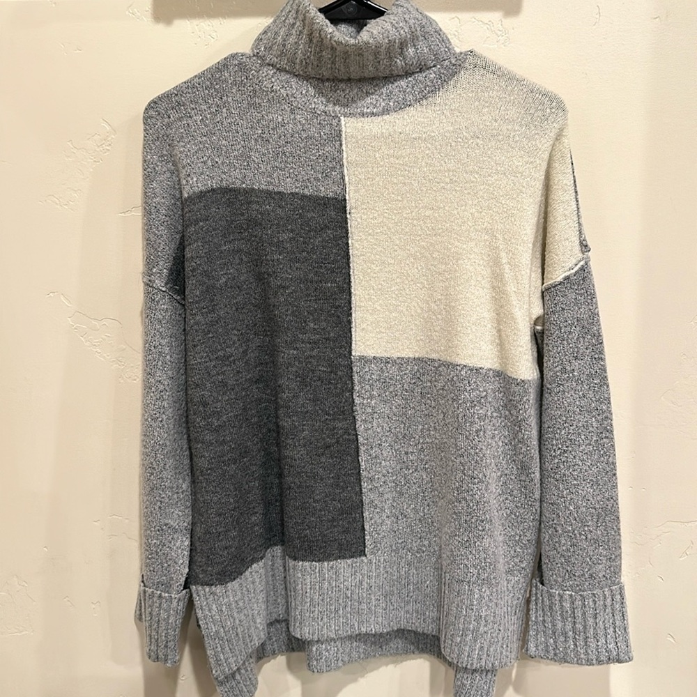 Turtle neck sweater